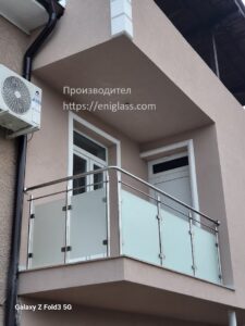 парапет с мат стъкла и алуминий